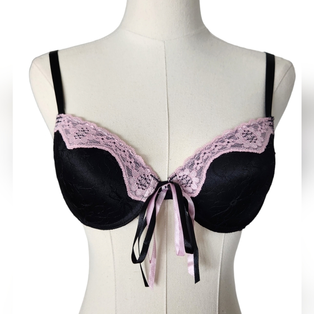 NWOT Pink and Black Lace ribbon bra